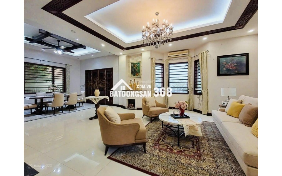 BÁN BIỆT THỰ KĐT DỊCH VỌNG CẦU GIẤY DT 300 M2 XÂY 4T GIÁ RẺ 91 TỶ, THIỆN CHÍ BÁN